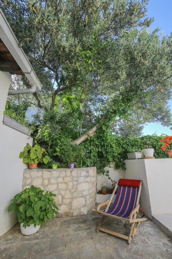 Artistic Summer House Marinovic With Garden&Bbq Supetar Exterior foto